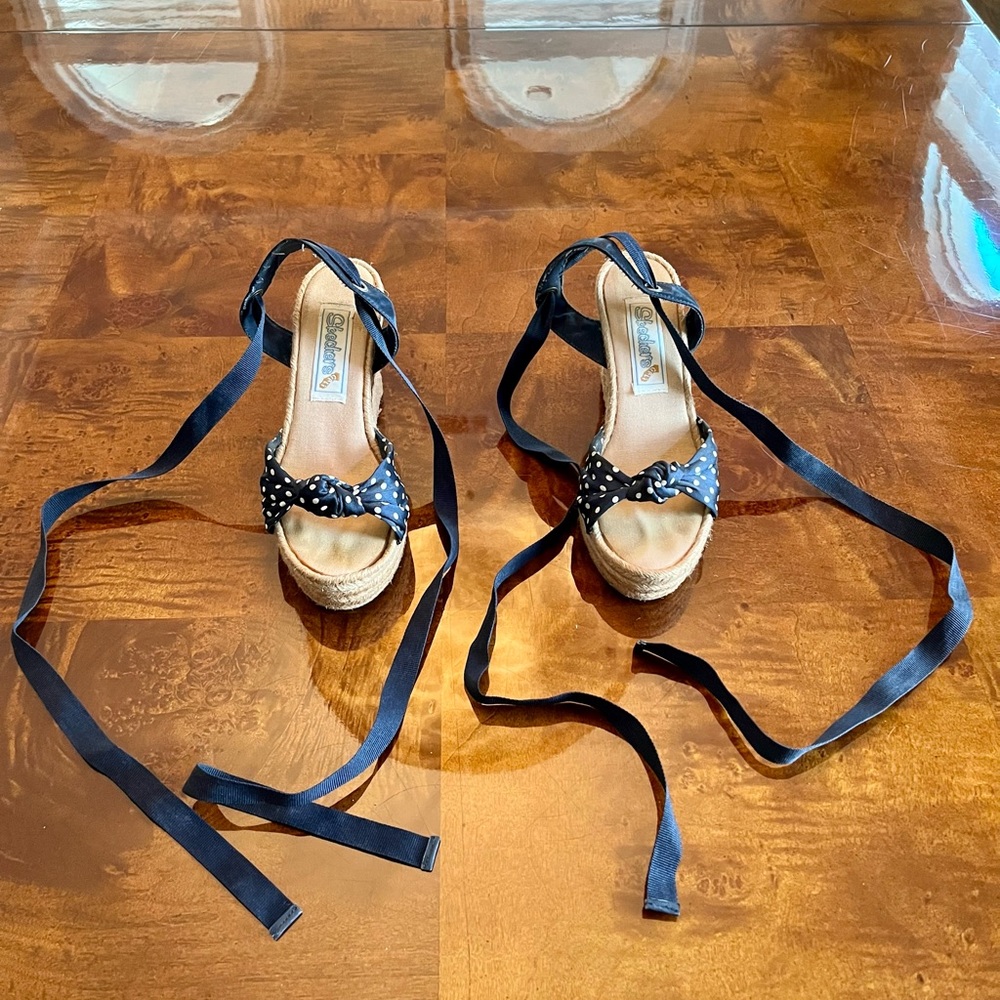 Sketchers Espadrilles, Navy & White Polka Dot, size 6